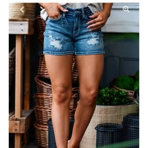 Judy Blue Mia mid rise shorts
